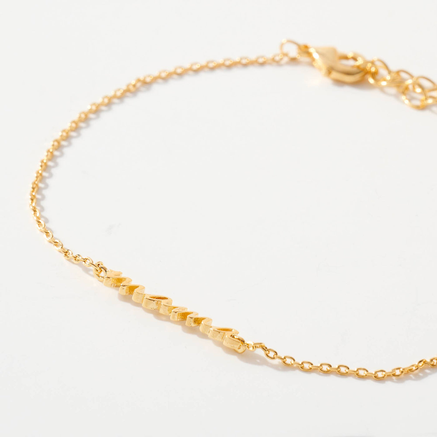 MAMA Script Charm Bracelet - Gold